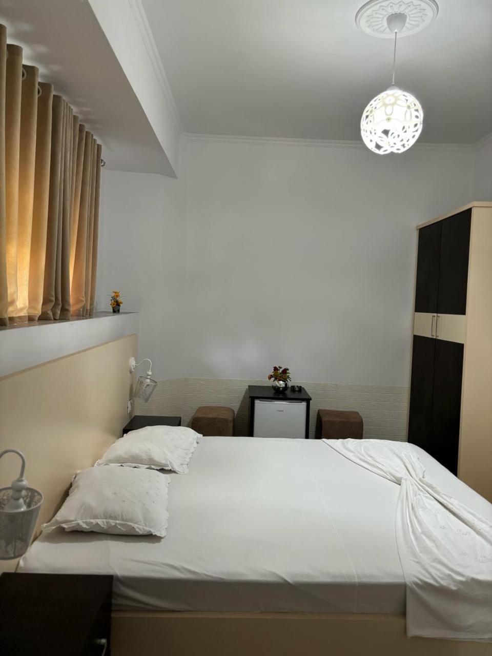 Guest House Adi Hoxha Берат Экстерьер фото